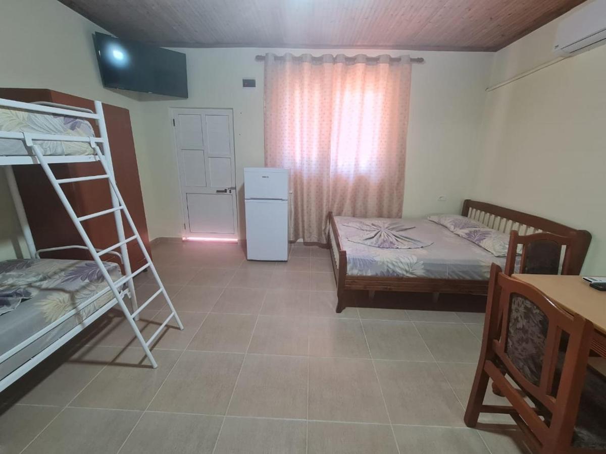 Vila Ivina Durres Bagian luar foto